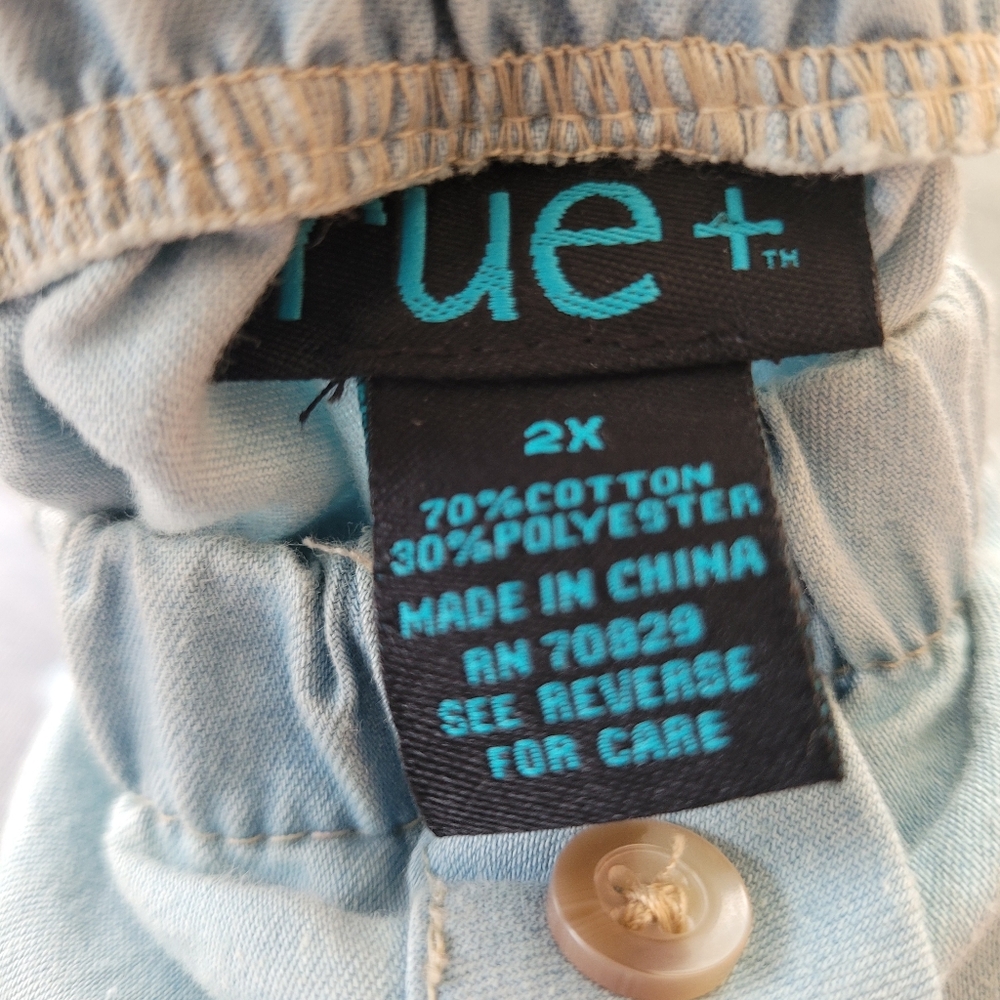2X Rue+ Denim Off-Shoulder Top - Picture 7 of 7